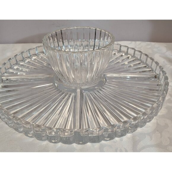 Crystal Clear Faceted Crystal 2 in 1 Pedestal Cake Plate/Vegetable Chip and Dip - Picture 3 of 7